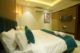hotels near me